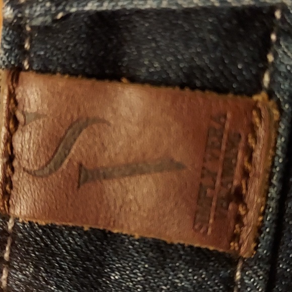 Vera Wang Skinny Jeans Size 6 - Picture 4 of 7